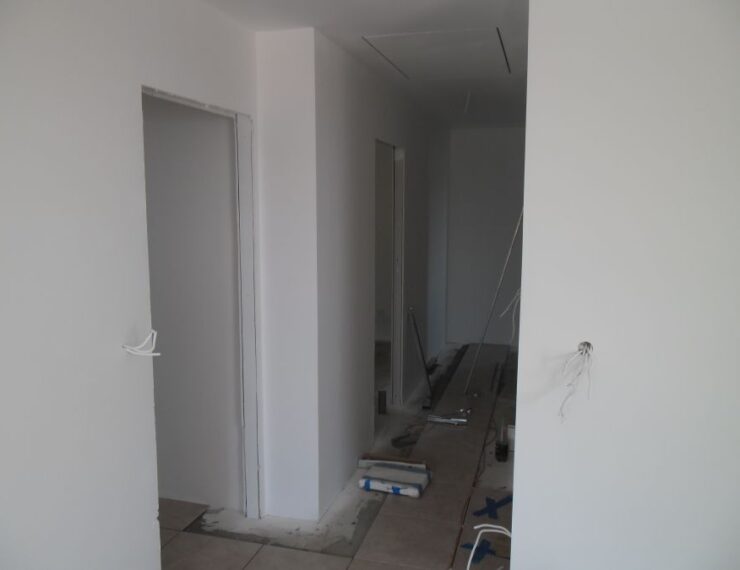 Budowa 2 domu na Korsyce