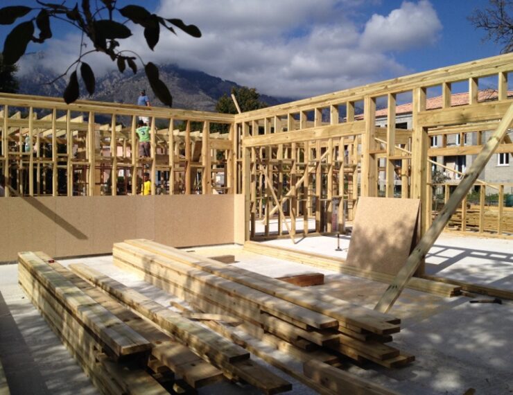 Budowa domu na Korsyce