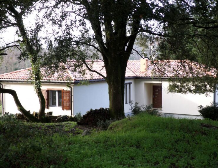 Budowa domu na Korsyce