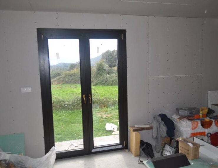 Budowa domu na Korsyce