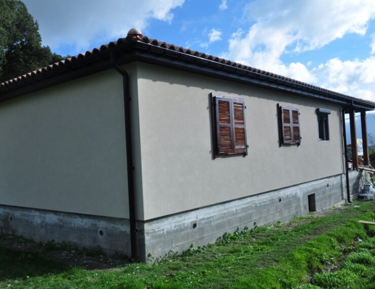 Budowa domu na Korsyce