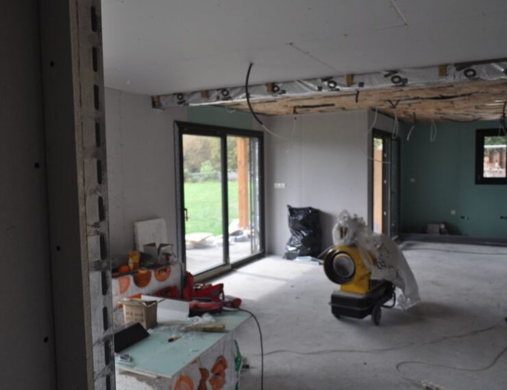 Budowa domu na Korsyce