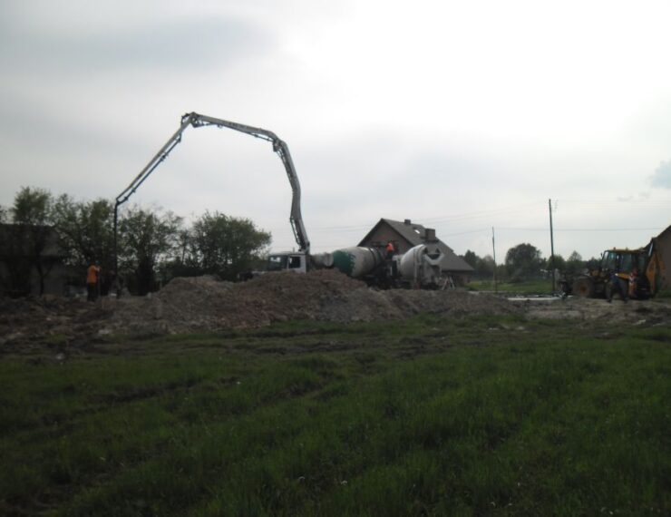 Budowa domu w Bełku