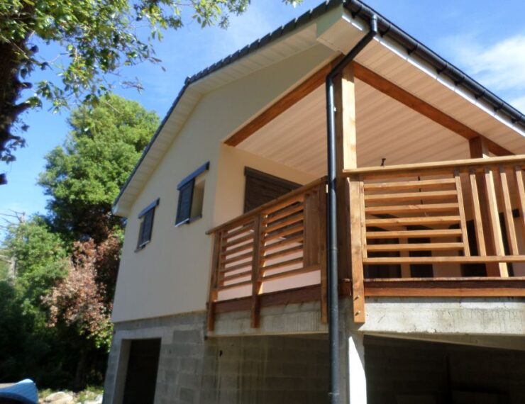 Budowa domu na Korsyce - Finello