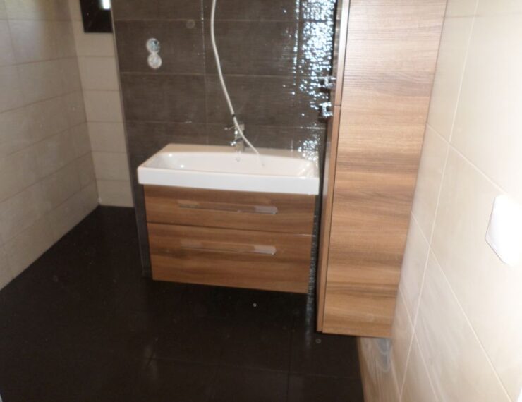 Budowa domu na Korsyce - Finello