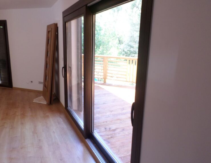 Budowa domu na Korsyce - Finello