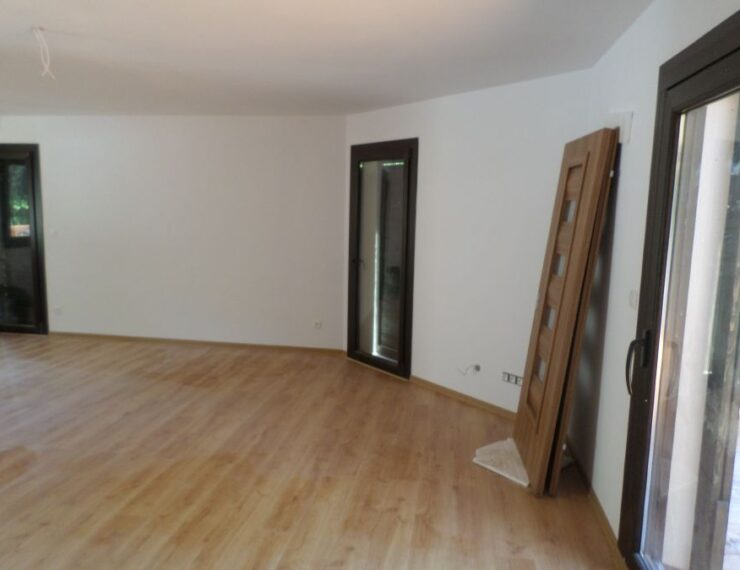 Budowa domu na Korsyce - Finello