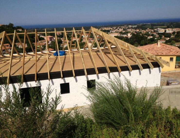 Budowa 2 domu na Korsyce