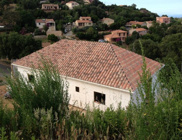 Budowa 1 domu na Korsyce