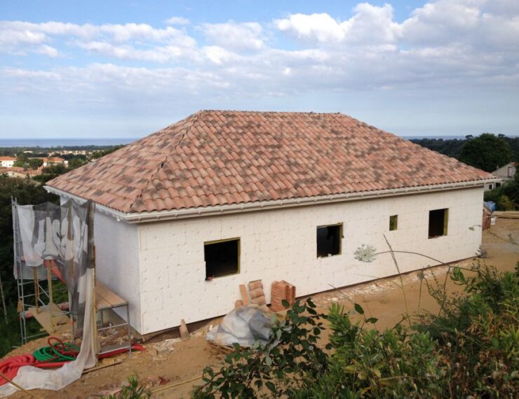 Budowa 1 domu na Korsyce