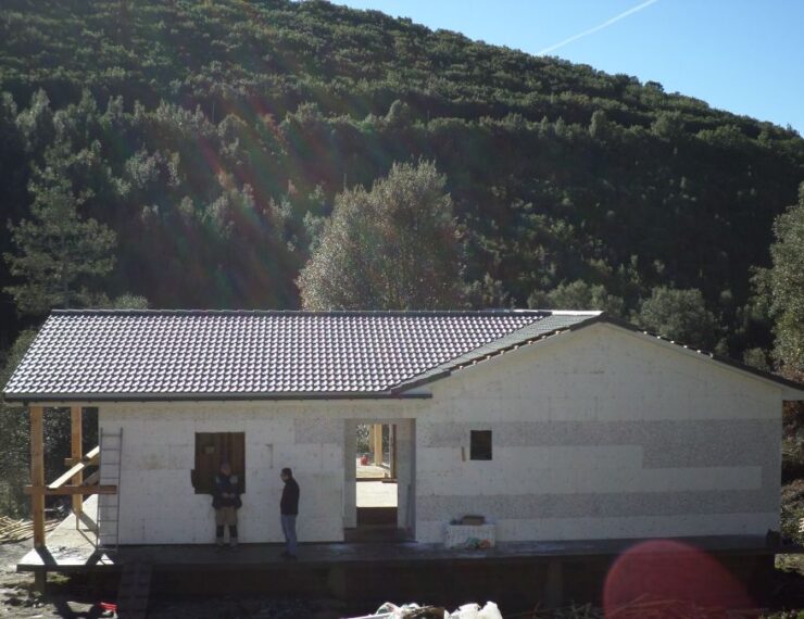 Budowa domu na Korsyce - Finello