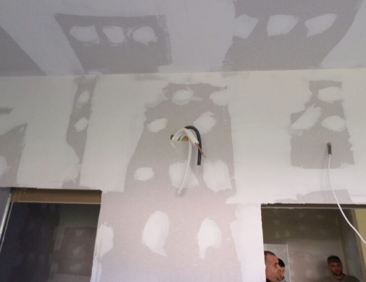 Budowa domu na Korsyce