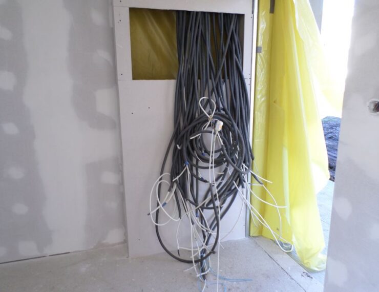 Budowa domu na Korsyce