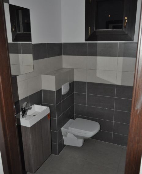 Budowa domu na Korsyce