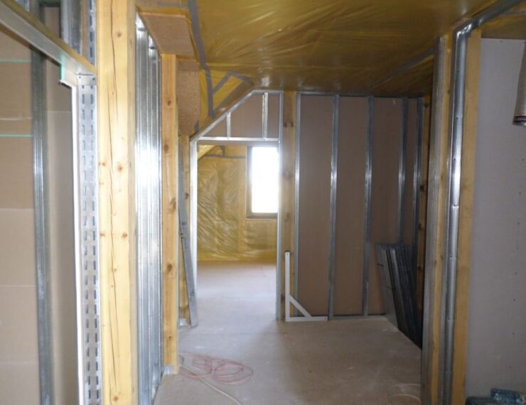 Budowa domu w Górze