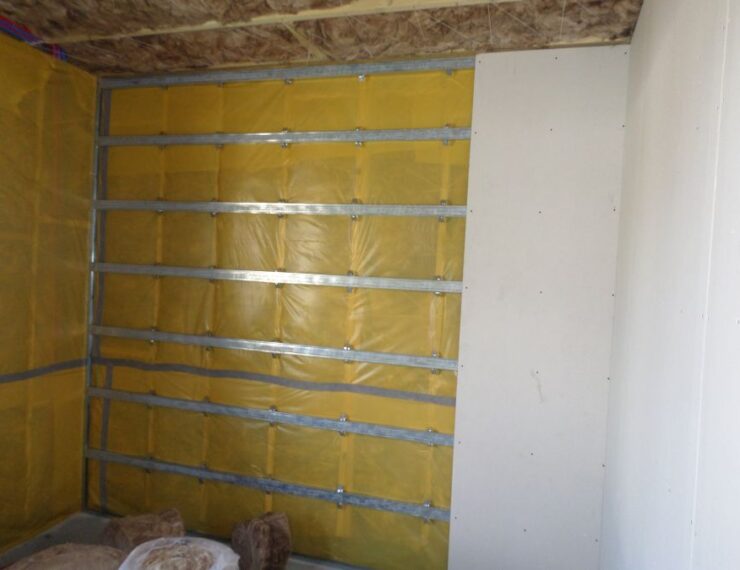 Budowa domu w Górze