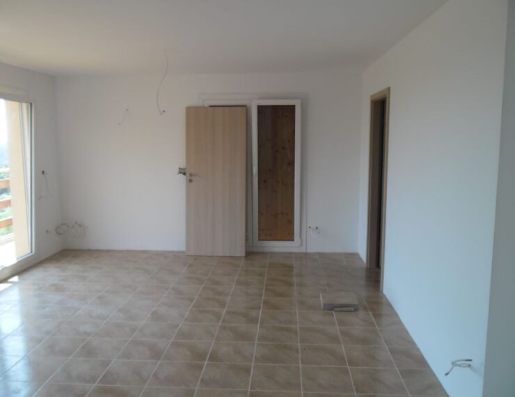 Budowa 1 domu na Korsyce