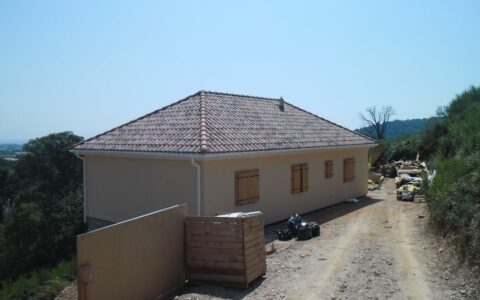 Budowa 1 domu na Korsyce