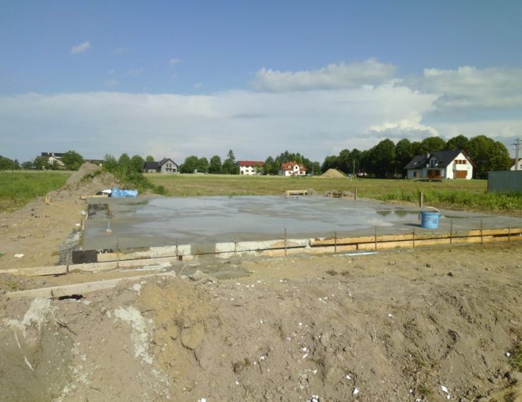 Budowa domu w Górze