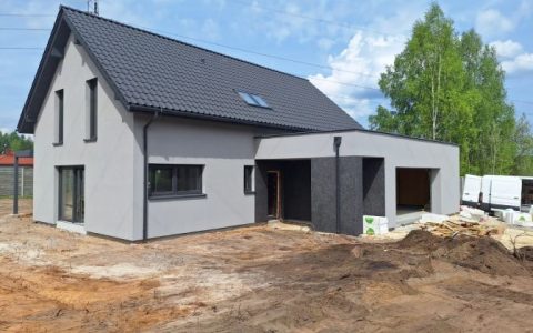 Dlaczego domy szkieletowe z drewna to przyszłość budownictwa jednorodzinnego?