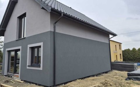 Budowa domu w Wyrach