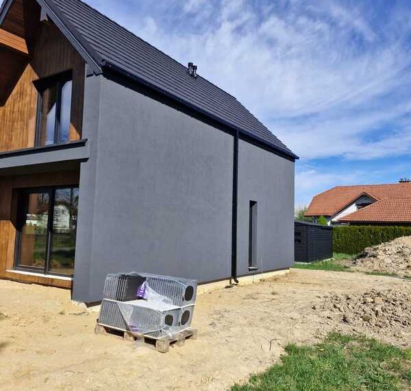 Budowa domu w Bładnicach Dolnych – realizacja domu jednorodzinnego 110 m².
