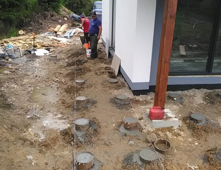 Budowa domu w Balinie