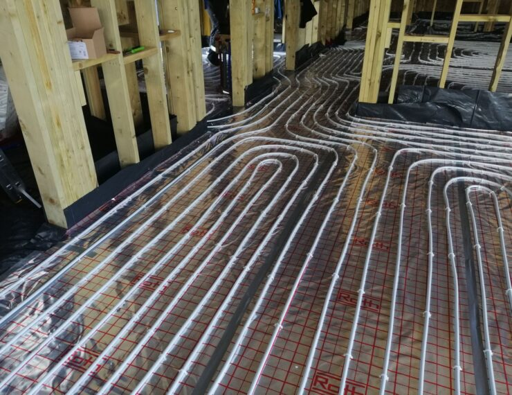 Budowa domu w Wyrach