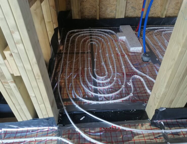 Budowa domu w Wyrach