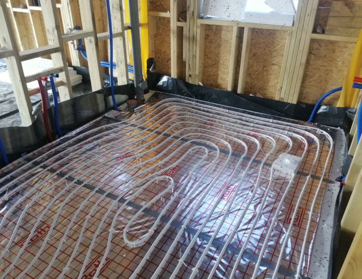 Budowa domu w Wyrach