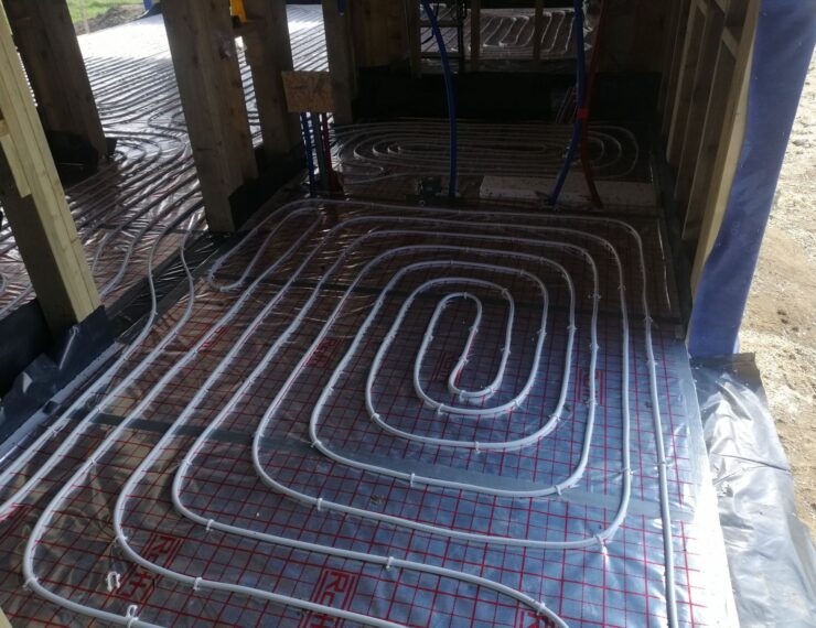 Budowa domu w Wyrach