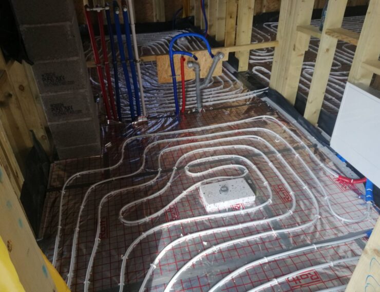 Budowa domu w Wyrach