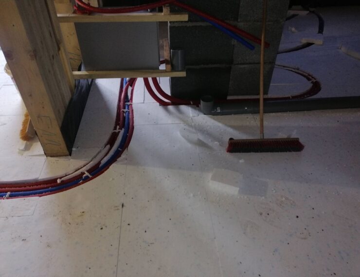 Budowa domu w Górze