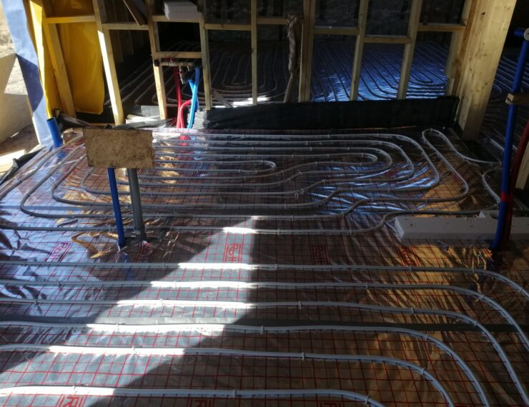 Budowa domu w Wyrach