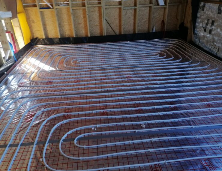 Budowa domu w Wyrach