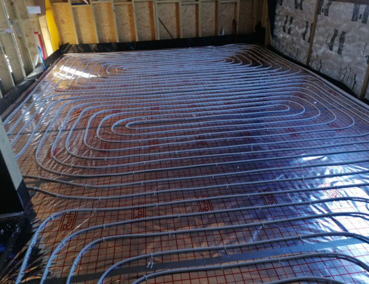 Budowa domu w Wyrach