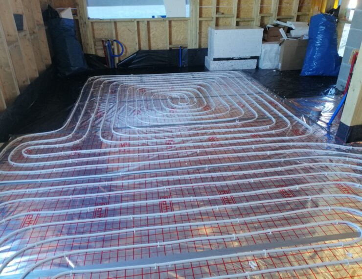 Budowa domu w Wyrach