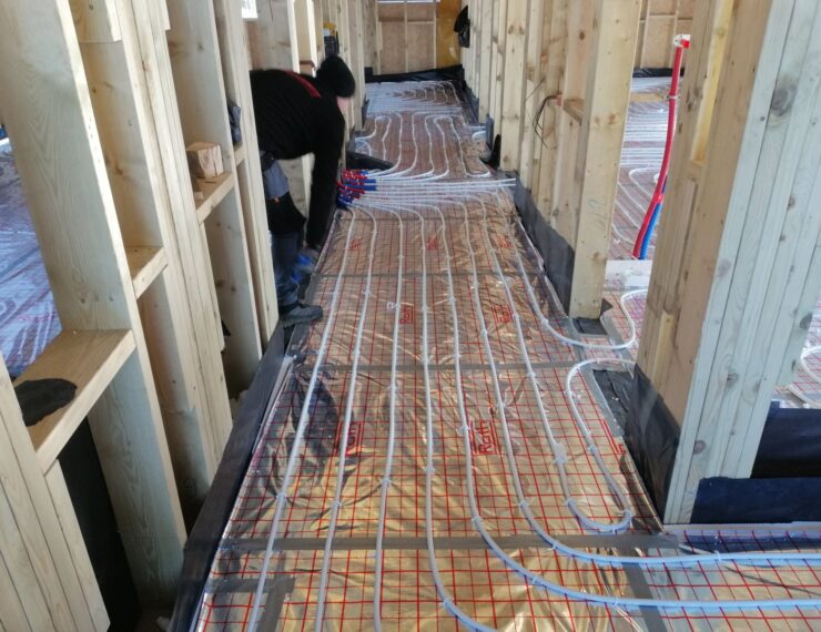 Budowa domu w Wyrach