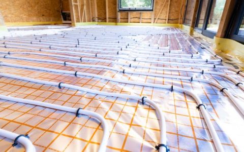 Jak ogrzewać dom drewniany, aby było tanio i ciepło