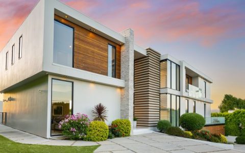 Jak wybrać projekt domu drewnianego? Poradnik krok po kroku