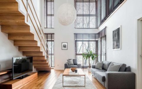 Projektowanie przestronnych i funkcjonalnych domów z drewna